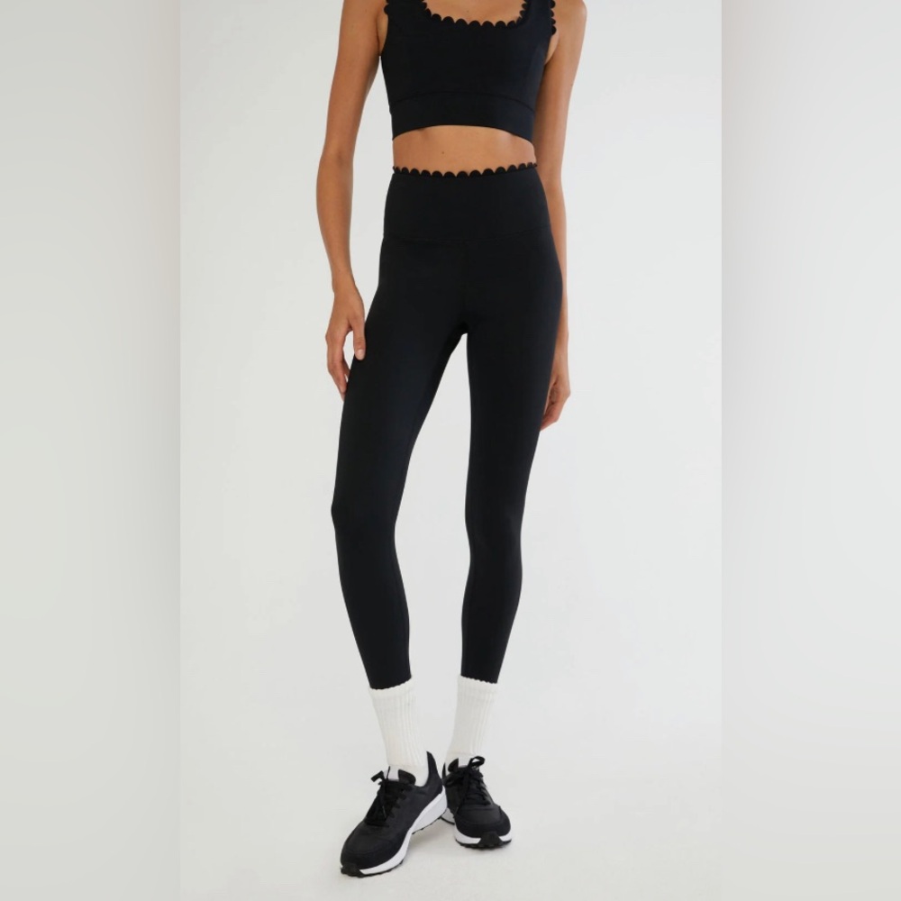 IVL Scalloped Black Leggings